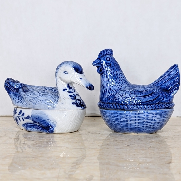 Unbranded Other - Blue White Hen on Nest & Duck Ceramic Trinket Dish Figurines With Lids Lot of 2